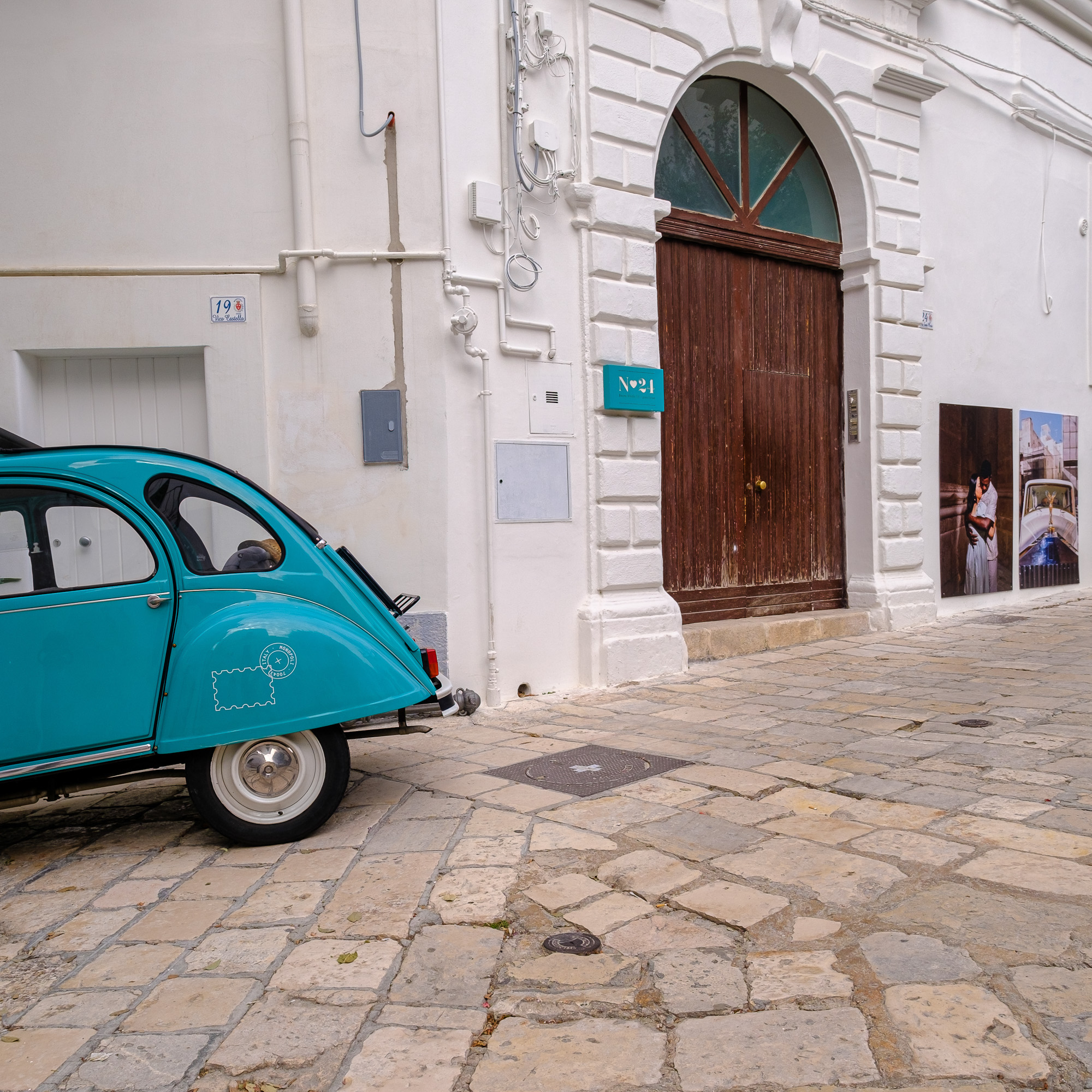 Contrast on the streets of Monopoli Puglia